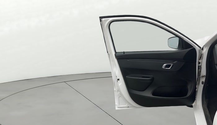 2018 Renault Kwid RXT 1.0 AMT (O), Petrol, Automatic, 24,947 km, LHS Front Door