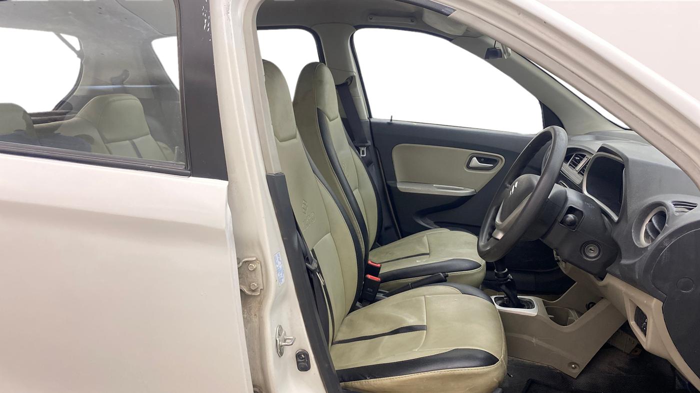 2015 Maruti Alto K10 VXI, Petrol, Manual, 76,050 km, Right Side Front Door Cabin