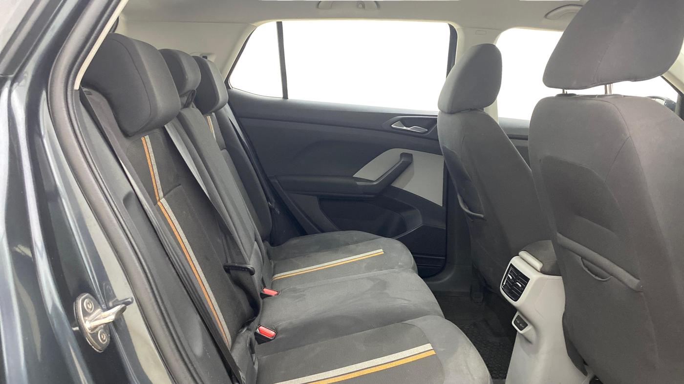2021 Skoda KUSHAQ AMBITION 1.0L TSI MT, Petrol, Manual, 67,689 km, Right Side Rear Door Cabin
