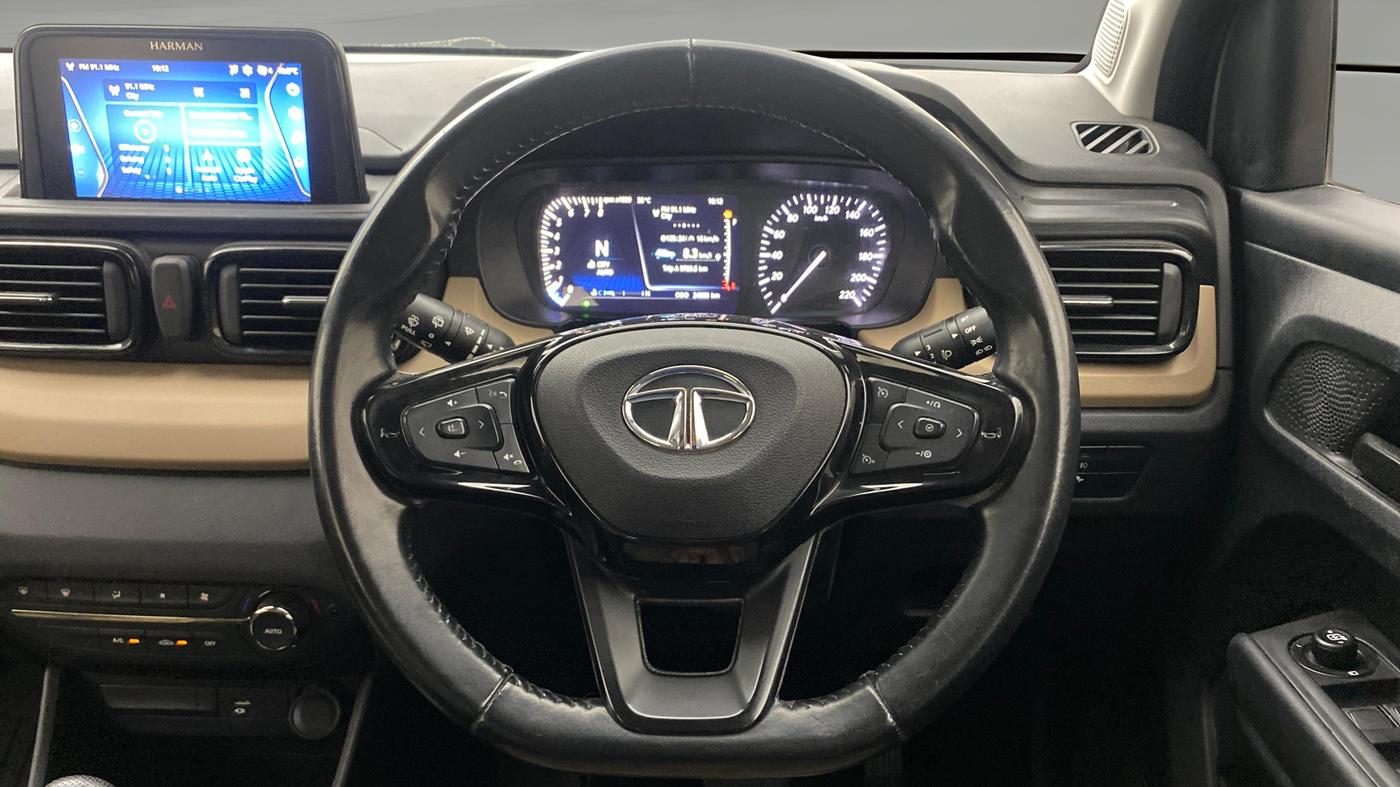 2022 Tata PUNCH CREATIVE 1.2 AMT KAZIRANGA EDITION , Petrol, Automatic, 25,239 km, Steering Wheel Close Up