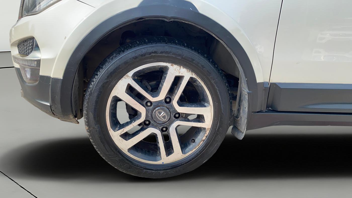 2017 Tata Hexa XTA 4X2 6 STR, Diesel, Automatic, 57,480 km, Left Front Wheel