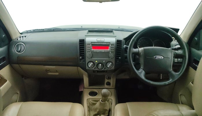 2013 Ford Endeavour 2.5L 4X2 MT, Diesel, Manual, 74,042 km, Dashboard