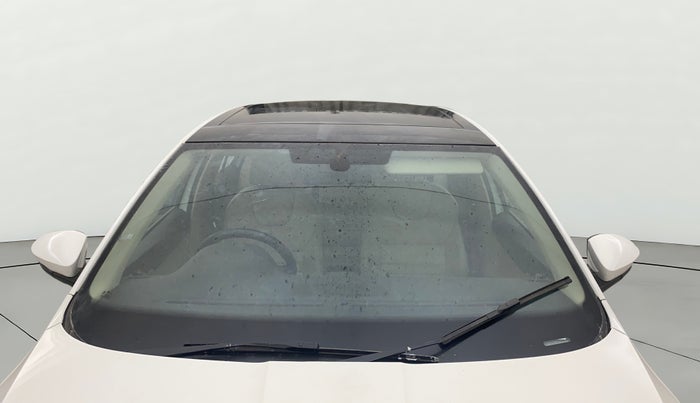 2015 Skoda Octavia ELEGANCE 1.8 TSI AT, Petrol, Automatic, 1,23,529 km, Front Windshield