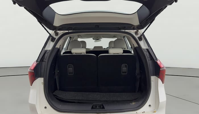 2021 Mahindra XUV700 AX 7 P MT 7 STR, Petrol, Manual, 36,585 km, Boot Open Zoomed View