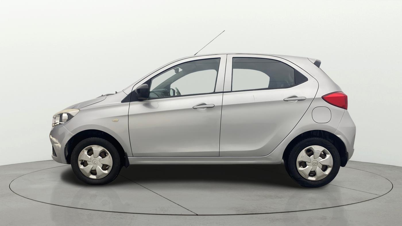 2018 Tata Tiago XT PETROL, Petrol, Manual, 1,28,118 km, Left Side