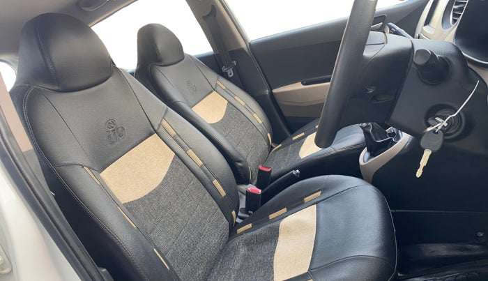 2018 Hyundai Grand i10 SPORTZ 1.2 KAPPA VTVT, Petrol, Manual, 30,616 km, Right Side Front Door Cabin