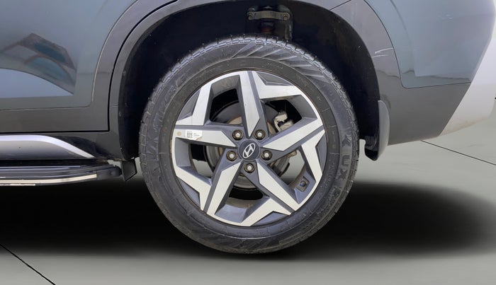 2025 Hyundai ALCAZAR Executive 7 STR 1.5 Turbo GDi Petrol MT, Petrol, Manual, 4,012 km, Left Rear Wheel