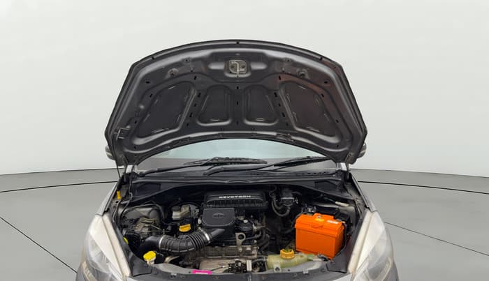 2018 Tata Tiago XZ PETROL, Petrol, Manual, 1,18,576 km, Open Bonet