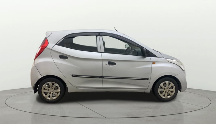2016 Hyundai Eon MAGNA +, Petrol, Manual, 73,009 km, Right Side View