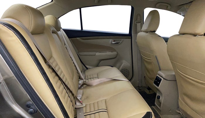 2019 Maruti Ciaz SIGMA 1.5 SHVS MT  PETROL, Petrol, Manual, 50,677 km, Right Side Rear Door Cabin