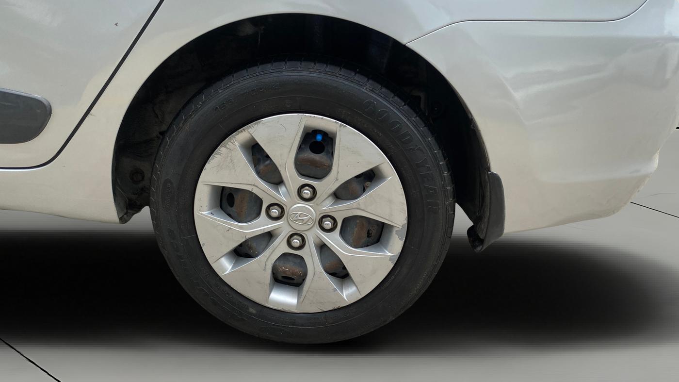 2015 Hyundai Xcent S 1.2, Petrol, Manual, 98,564 km, Left Rear Wheel
