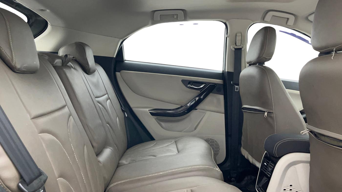 2022 Tata NEXON XZ PLUS PETROL SUNROOF, Petrol, Manual, 38,833 km, Right Side Rear Door Cabin