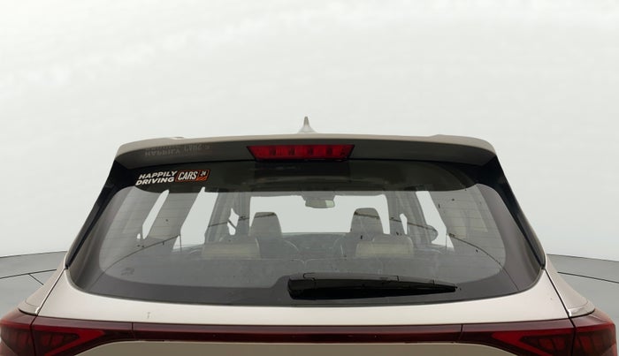 2022 KIA CARENS LUXURY PLUS 1.4 PETROL 6 STR, Petrol, Manual, 80,093 km, Rear Windshield