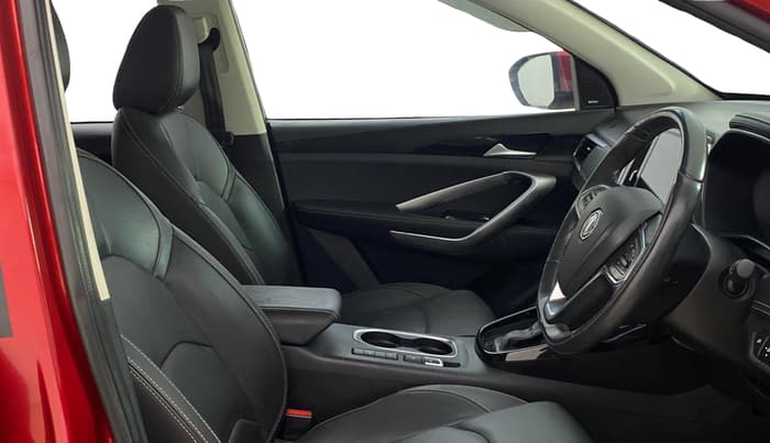 2019 MG HECTOR SHARP 1.5 DCT PETROL, Petrol, Automatic, 25,900 km, Right Side Front Door Cabin