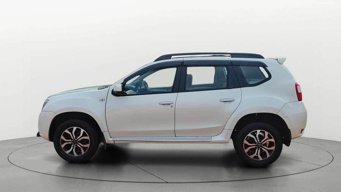 2015 Nissan Terrano XL (D), Diesel, Manual, 90,453 km, Left Side