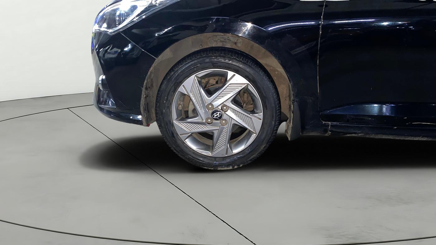 2022 Hyundai Verna SX 1.5 VTVT, Petrol, Manual, 29,322 km, Left Front Wheel