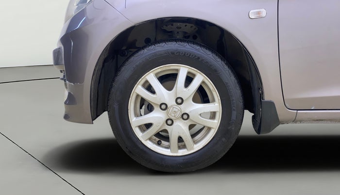 2013 Honda Brio V MT, Petrol, Manual, 22,673 km, Left Front Wheel
