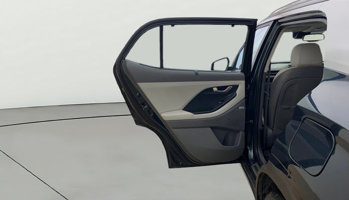 2024 Hyundai Creta SX (O) 1.5 DIESEL AT, Diesel, Automatic, 24,800 km, LHS Rear Door