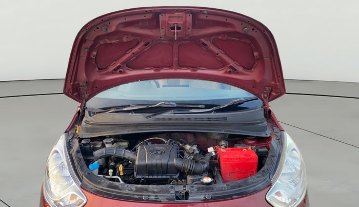 2014 Hyundai i10 MAGNA 1.1, Petrol, Manual, 1,03,618 km, Open Bonet