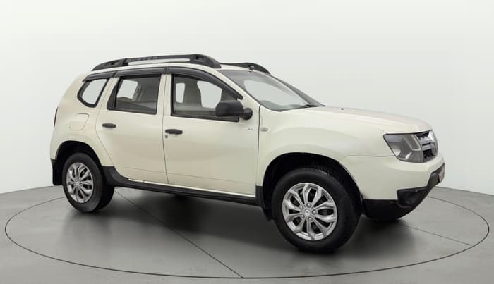 2016 Renault Duster RXE PETROL, Petrol, Manual, 49,565 km, Right Front Diagonal