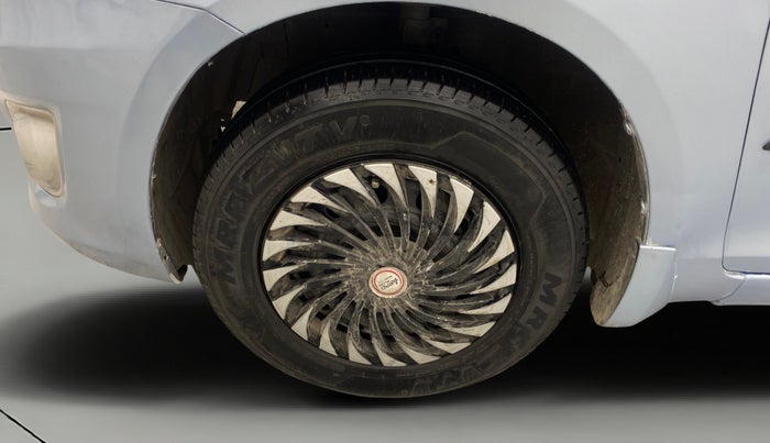 2013 Maruti Swift Dzire VXI, Petrol, Manual, 86,981 km, Left Front Wheel