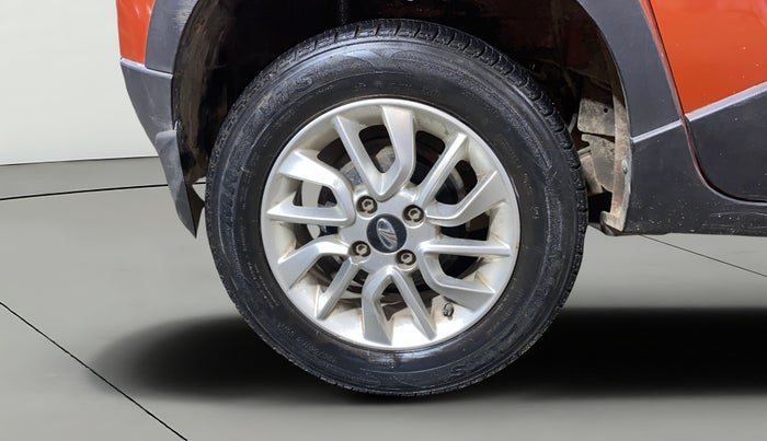 2017 Mahindra Kuv100 K6 6 STR, Petrol, Manual, 27,723 km, Right Rear Wheel