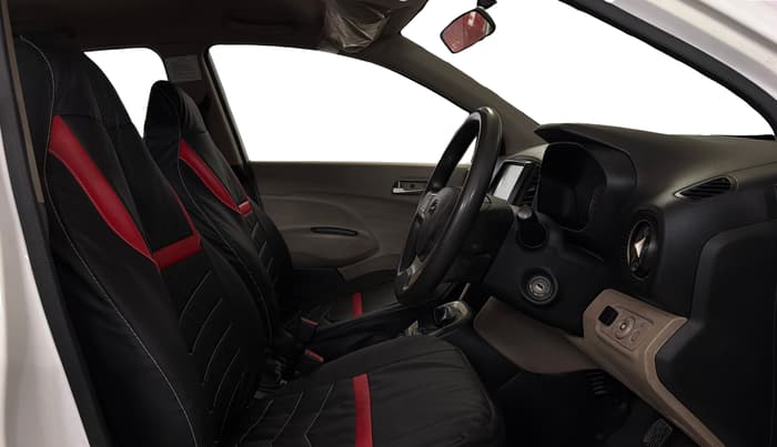 2019 Hyundai NEW SANTRO SPORTZ CNG, CNG, Manual, 79,405 km, Right Side Front Door Cabin