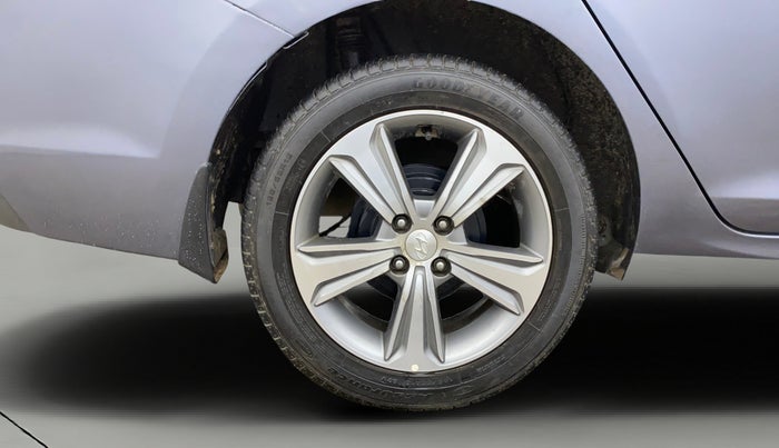 2019 Hyundai Verna 1.6 VTVT SX + AT, Petrol, Automatic, 77,323 km, Right Rear Wheel