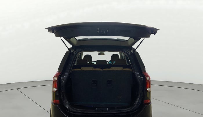 2019 Mahindra XUV500 W7, Diesel, Manual, 1,03,090 km, Boot Door Open