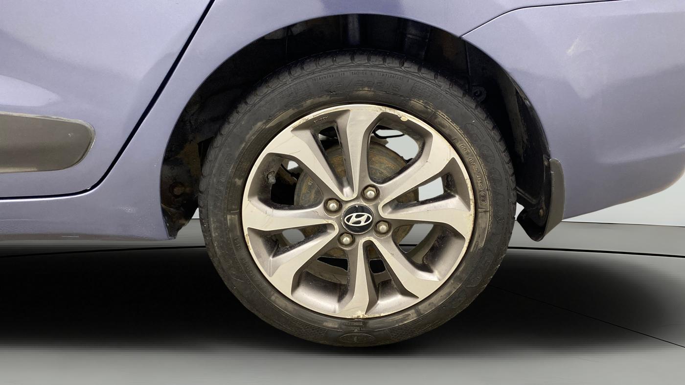 2015 Hyundai Xcent SX AT 1.2 (O), Petrol, Automatic, 50,093 km, Left Rear Wheel