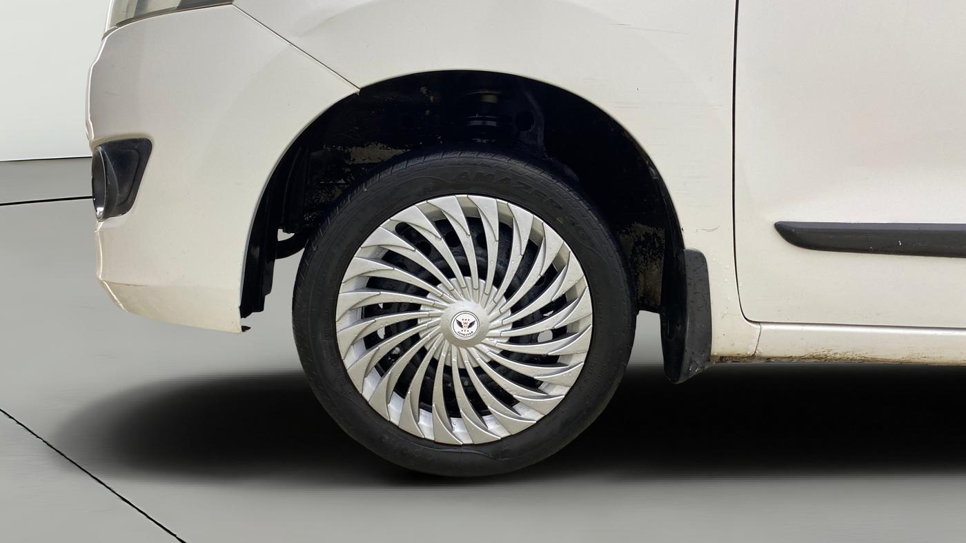 2017 Maruti Wagon R 1.0 VXI, Petrol, Manual, 43,476 km, Left Front Wheel