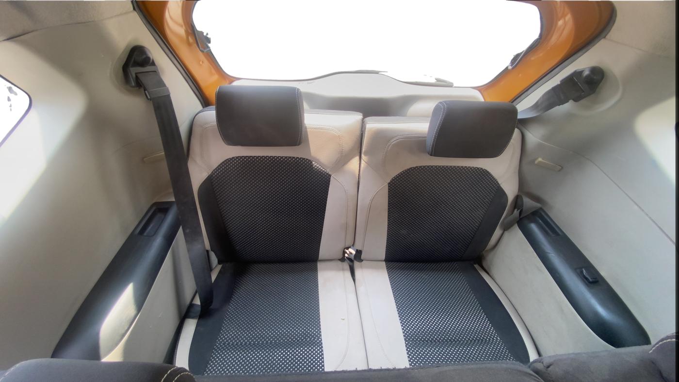 2020 Renault TRIBER RXZ AMT, Petrol, Automatic, 43,968 km, Third Seat Row ( optional )
