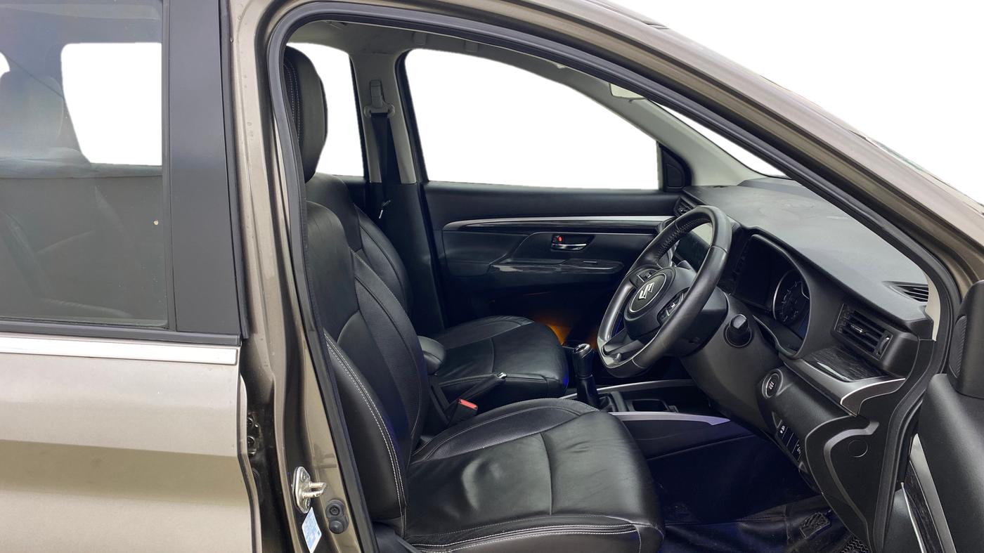 2021 Maruti XL6 ALPHA MT, Petrol, Manual, 38,375 km, Right Side Front Door Cabin