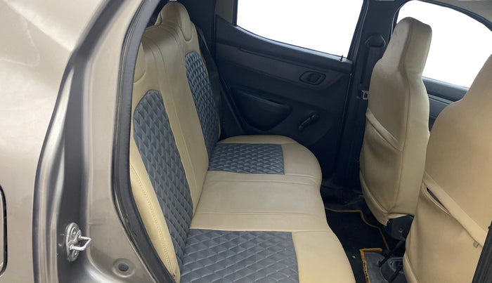 2015 Renault Kwid RXT 0.8, Petrol, Manual, 69,972 km, Right Side Rear Door Cabin