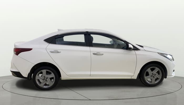 2022 Hyundai Verna SX 1.5 VTVT, Petrol, Manual, 23,164 km, Right Side View