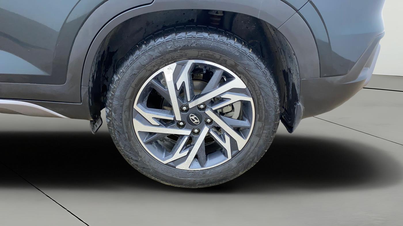 2024 Hyundai Creta SX (O) 1.5 DIESEL AT, Diesel, Automatic, 24,800 km, Left Rear Wheel