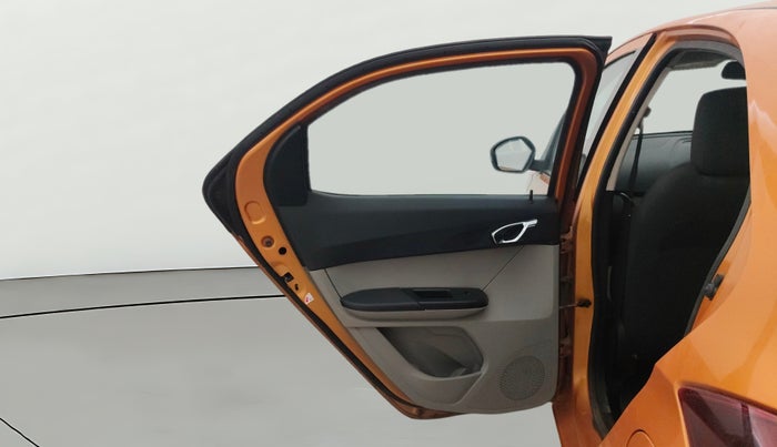 2018 Tata Tiago XZA PETROL, Petrol, Automatic, 1,45,004 km, LHS Rear Door