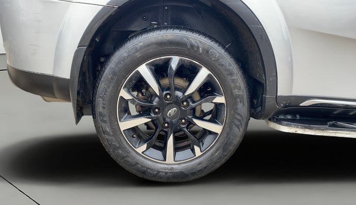 2019 Mahindra XUV500 W11, Diesel, Manual, 91,379 km, Right Rear Wheel
