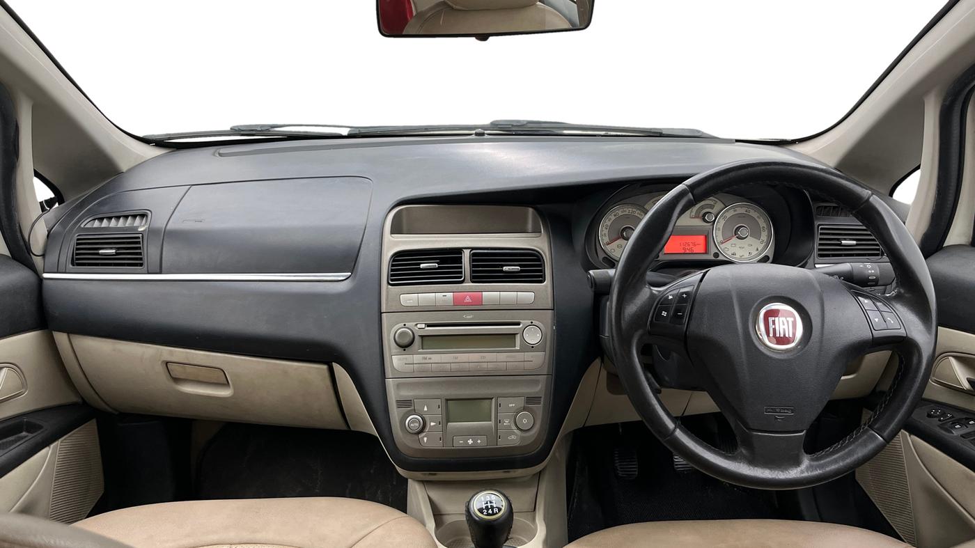 2014 Fiat Linea DYNAMIC 1.3 L ADVANCED MULTIJET, Diesel, Manual, 1,12,675 km, Dashboard