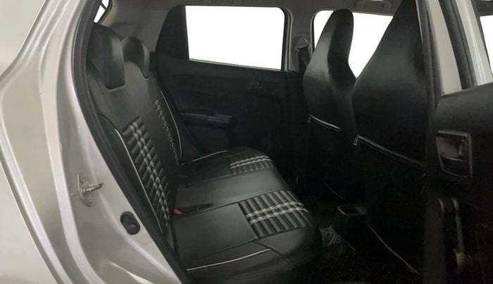 2020 Maruti Swift LXI, Petrol, Manual, 32,662 km, Right Side Rear Door Cabin