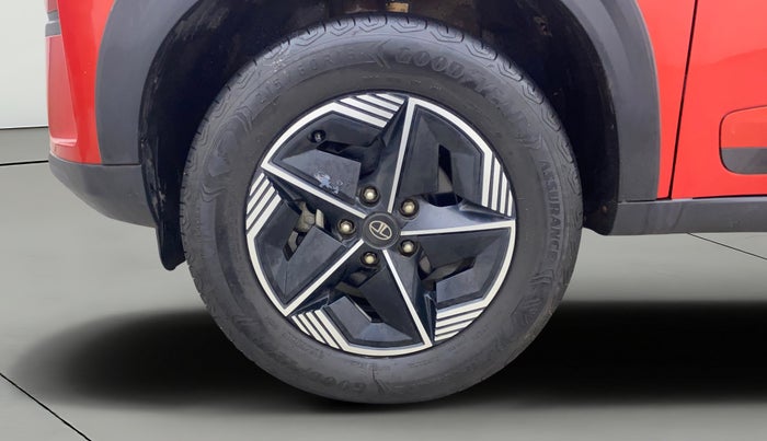 2023 Tata NEXON FEARLESS + S P MT, Petrol, Manual, 21,169 km, Left Front Wheel