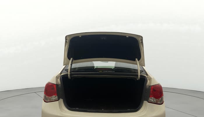 2015 Chevrolet Cruze LTZ, Diesel, Manual, 75,611 km, Boot Door Open