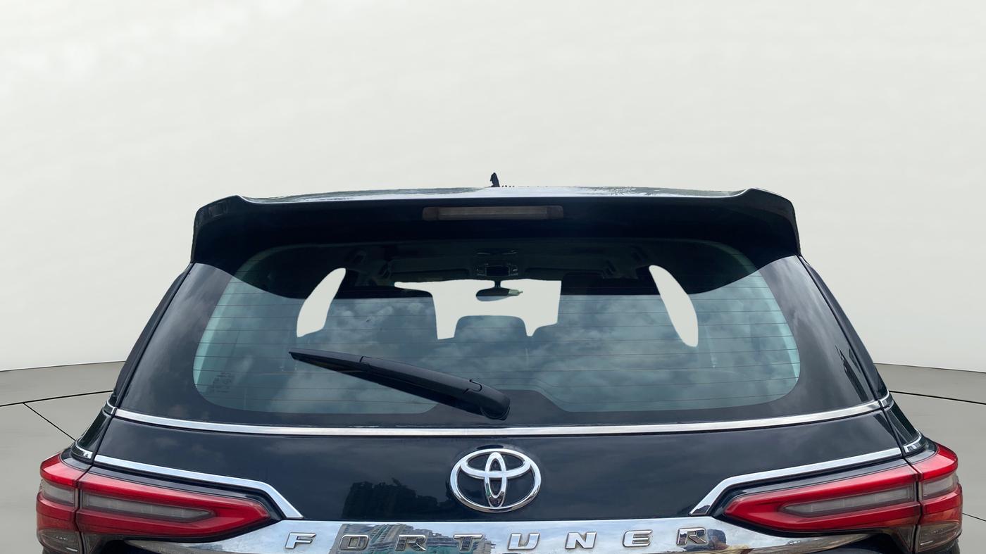 2023 Toyota Fortuner 4X2 AT 2.8 DIESEL, Diesel, Automatic, 36,861 km, Rear Windshield