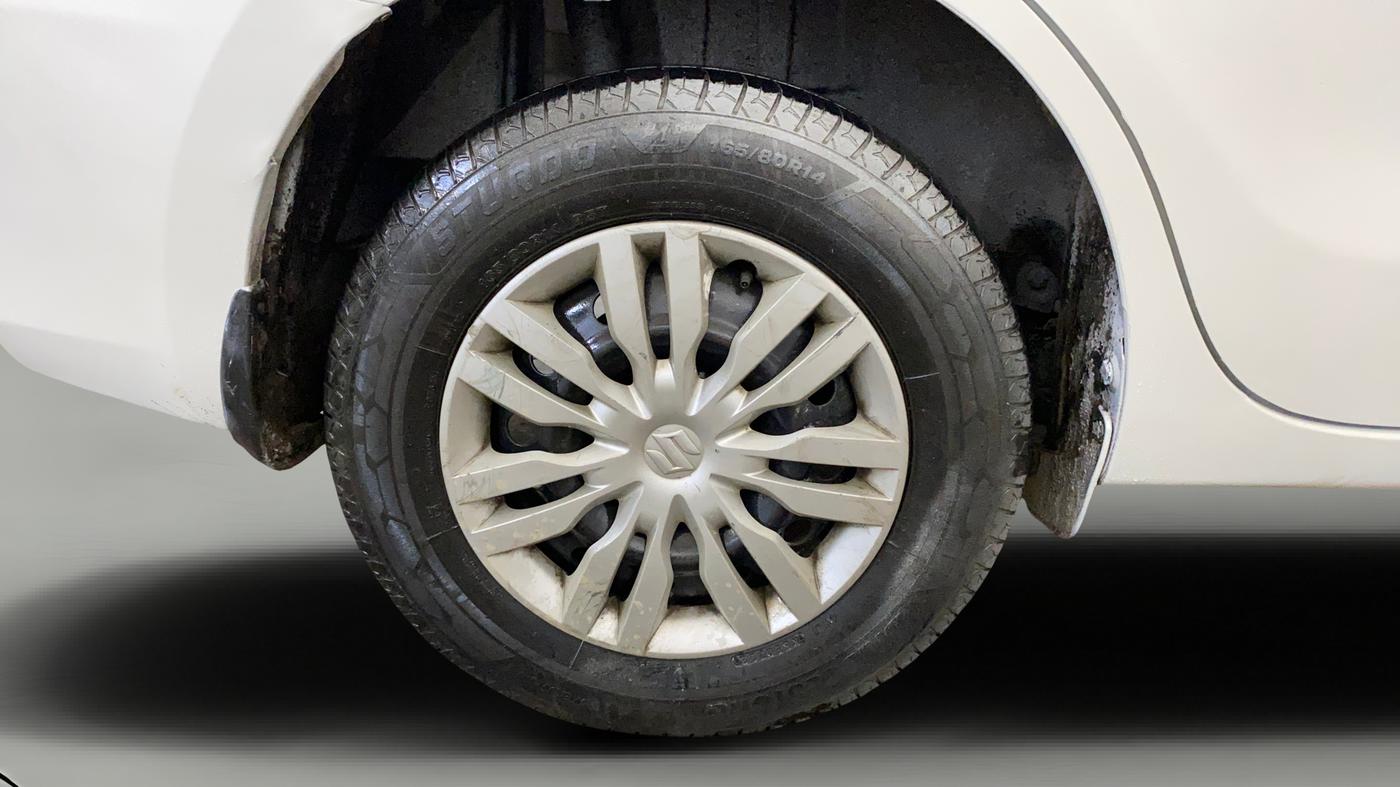 2022 Maruti Dzire VXI CNG, CNG, Manual, 57,240 km, Right Rear Wheel