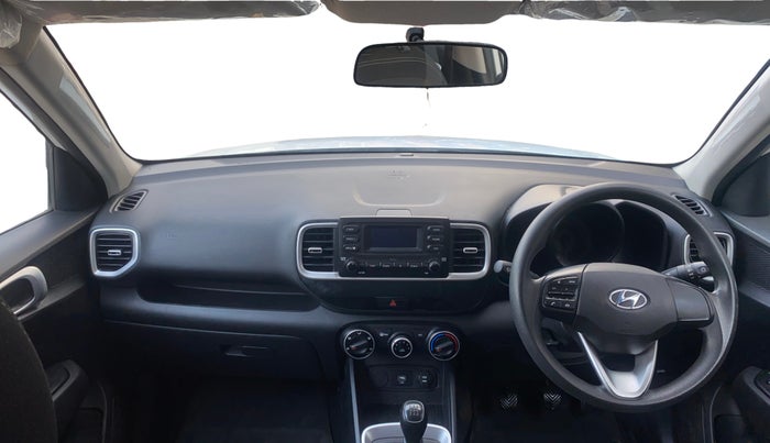 2020 Hyundai VENUE S 1.2, Petrol, Manual, 29,129 km, Dashboard