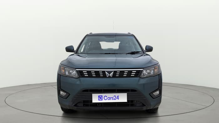 2023 Mahindra XUV300 W6 1.2 PETROL AMT, Petrol, Automatic, 16,622 km, Front