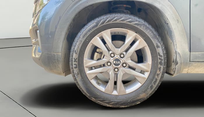 2020 KIA SELTOS HTX 1.5 PETROL, Petrol, Manual, 1,05,591 km, Left Front Wheel
