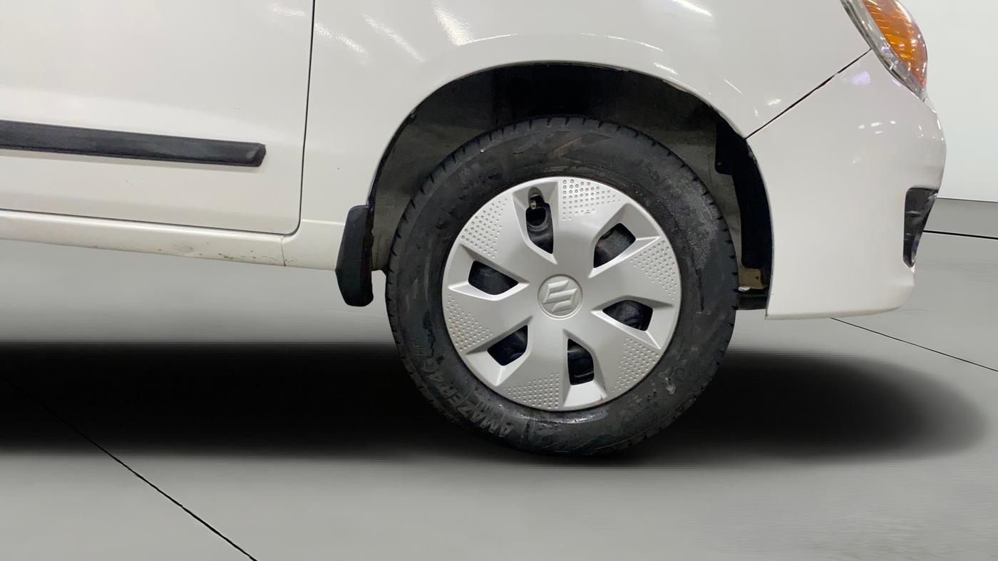 2014 Maruti Alto K10 LXI, Petrol, Manual, 81,246 km, Right Front Wheel