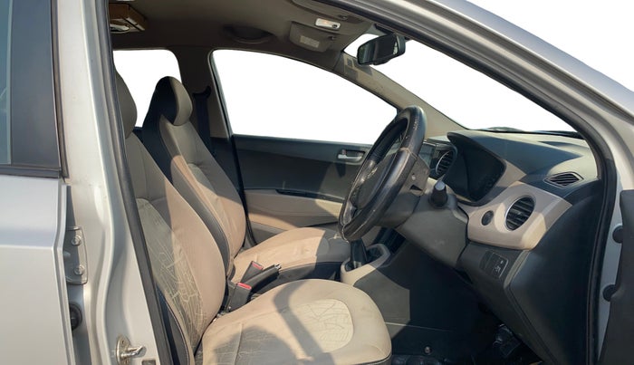 2014 Hyundai Xcent SX 1.2 (O), Petrol, Manual, 86,839 km, Right Side Front Door Cabin