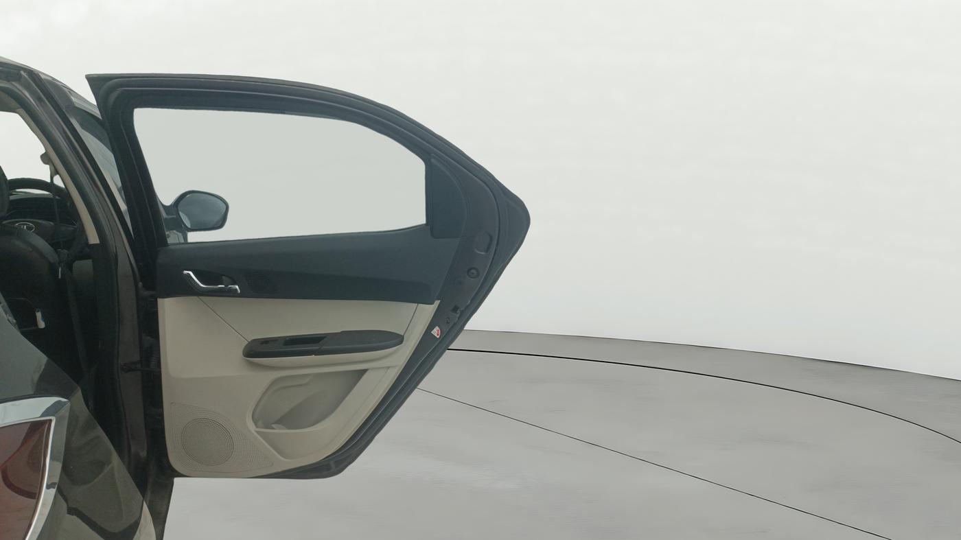 2023 Tata Tiago XZA PLUS PETROL, Petrol, Automatic, 27,220 km, RHS Rear Door